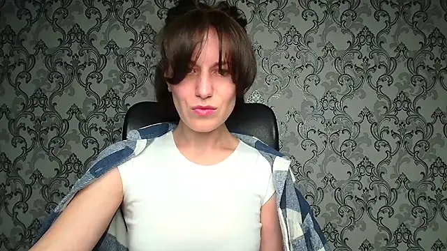 Kelly Kisss online show from March 14, 9:15 am