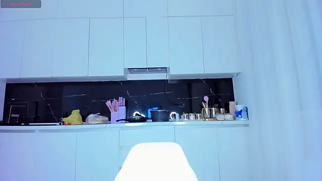 nana le online show from November 9, 1:20 pm