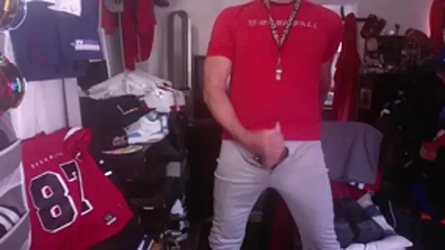 Snapshot of DILFJockDad87 chatting on February 15, 11:23 pm DILFJockDad87 online show from February 15, 11:23 pm