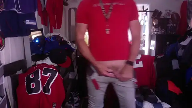 Snapshot of DILFJockDad87 chatting on March 28, 11:15 pm DILFJockDad87 online show from March 28, 11:15 pm