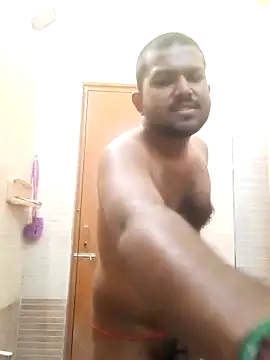 Snapshot of deliciousdik69 chatting on April 9, 2:00 am deliciousdik69 online show from April 9, 2:00 am