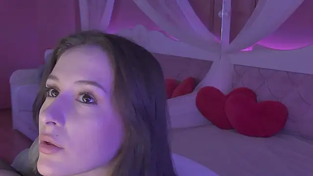 Snapshot of IdaMack chatting on January 14, 3:50 pm IdaMack online show from January 14, 3:50 pm