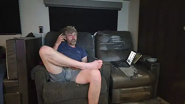 Snapshot of Cobra500hp@xh chatting on April 12, 1:54 am Cobra500hpxh online show from April 12, 1:54 am