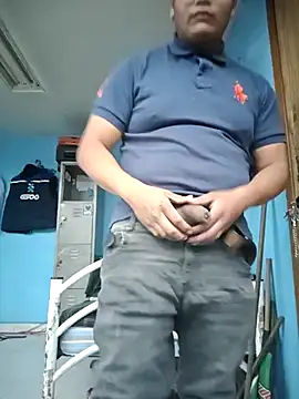 Teddybrocshow0011 online show from November 1, 10:45 pm