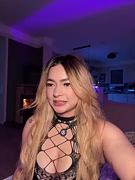 OriannaFox online show from December 17, 9:10 pm