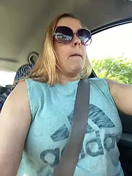 ballofuckinsunshine14 online show from April 17, 1:14 pm