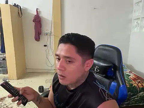 siilvestremx online show from November 25, 9:31 am