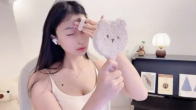 Onechestnut online show from November 15, 6:22 am