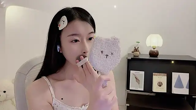 Onechestnut online show from November 29, 6:05 am