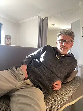 Snapshot of max219 chatting on March 29, 4:29 pm max219 online show from March 29, 4:29 pm