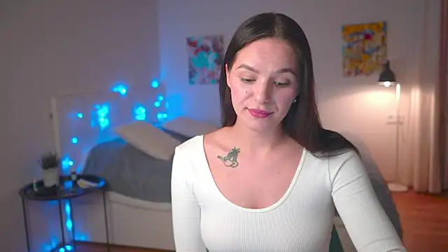 Snapshot of EwelynScott chatting on October 13, 6:19 pm EwelynScott online show from October 13, 6:19 pm