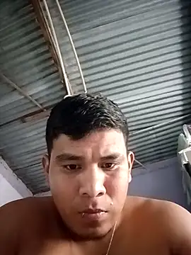 Snapshot of Oscariin96 chatting on February 2, 7:23 pm Oscariin96 online show from February 2, 7:23 pm