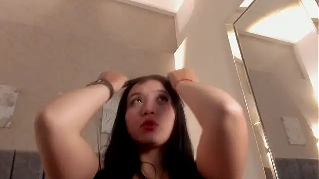 Lunaa bellaa online show from February 2, 7:56 pm