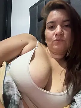 Snapshot of sweetdulcexxx chatting on June 29, 12:50 am sweetdulcexxx online show from June 29, 12:50 am