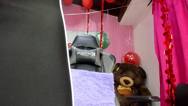 Mindy 19 online show from February 22, 10:58 am