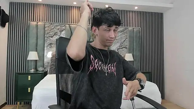 Michael blue online show from October 30, 8:20 pm