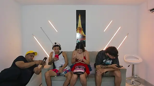 Snapshot of brutal_sex_room2k chatting on February 13, 1:07 pm brutal sex room2k online show from February 13, 1:07 pm