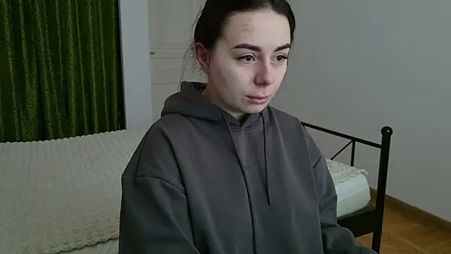 Snapshot of Di_na_Bell chatting on September 29, 5:34 am Di na Bell online show from September 29, 5:34 am