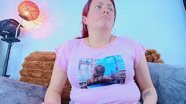 Snapshot of carolinhe_ chatting on November 11, 8:09 pm carolinhe online show from November 11, 8:09 pm