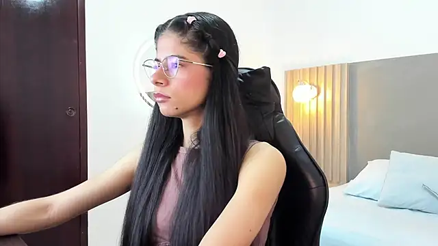 carlina 15 online show from September 11, 12:16 pm