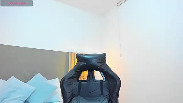 carlina 15 online show from September 17, 12:18 pm