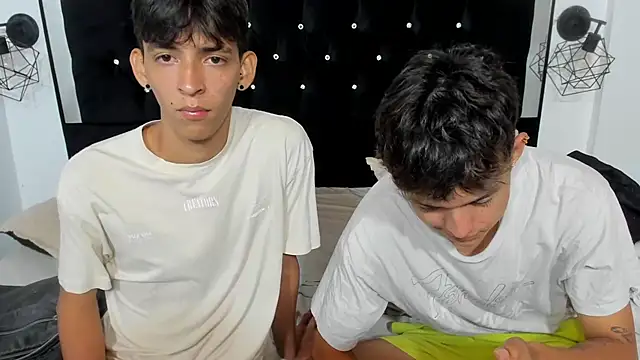 Sebas cat online show from November 16, 10:48 pm