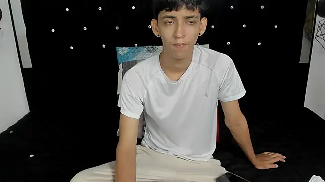 Sebas cat online show from April 11, 3:55 am