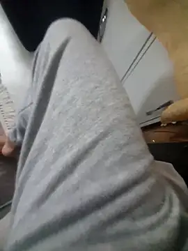 777emre online show from February 1, 8:35 am