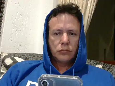Snapshot of TroyDieselXXX chatting on April 23, 7:49 pm TroyDieselXXX online show from April 23, 7:49 pm