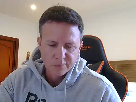 Snapshot of TroyDieselXXX chatting on April 24, 7:55 am TroyDieselXXX online show from April 24, 7:55 am