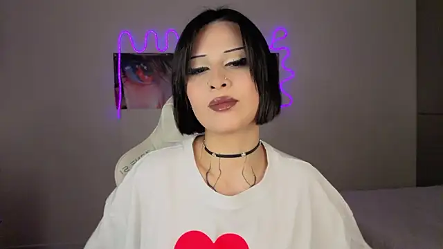 IamLuna2006 online show from February 13, 5:14 am