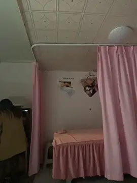 Snapshot of xlj4523 chatting on October 30, 7:32 am xlj4523 online show from October 30, 7:32 am