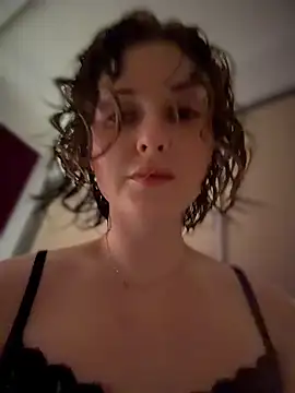 KellyKeler online show from April 16, 10:56 pm