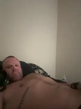 Snapshot of bjarson123 chatting on February 13, 2:57 pm bjarson123 online show from February 13, 2:57 pm