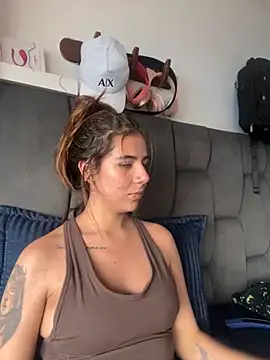 AllieYourGirl online show from November 11, 7:03 pm