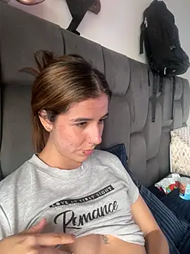 AllieYourGirl online show from November 28, 9:28 pm