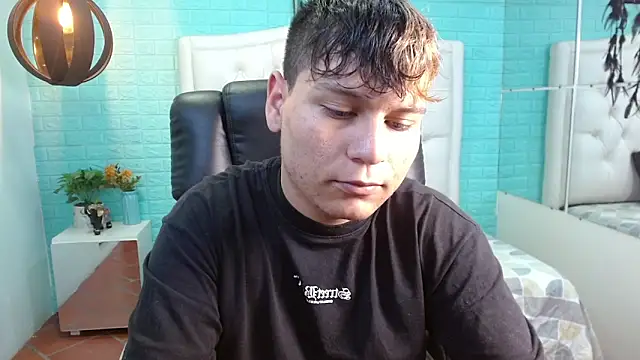 dondanys online show from October 15, 7:36 pm