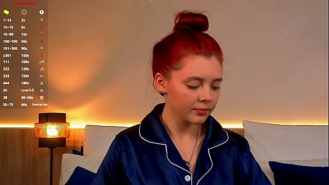 Nora  Ray online show from March 12, 7:09 pm