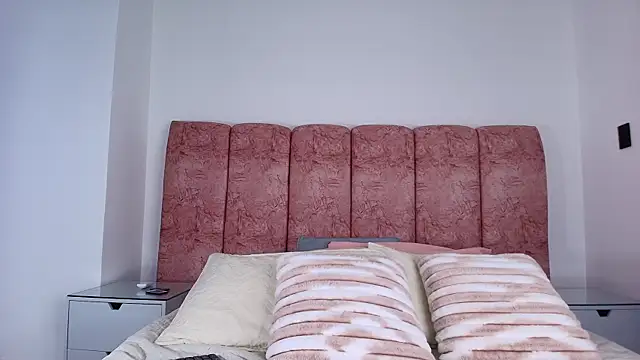 emmacurvy online show from November 21, 3:05 am