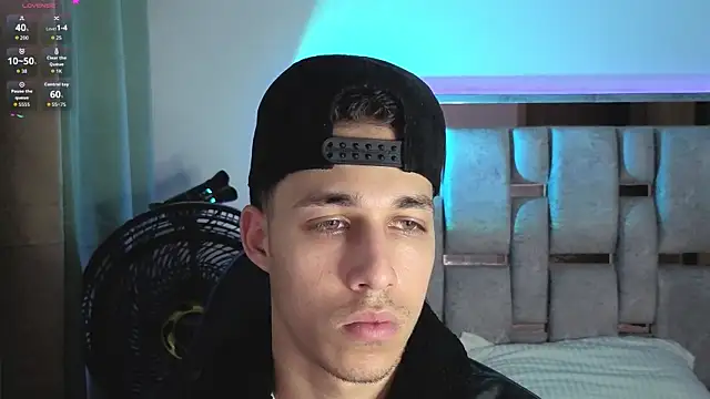 orionblaze69  online show from April 14, 5:35 am