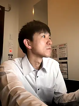 Snapshot of yuma0815 chatting on November 2, 4:37 am yuma0815 online show from November 2, 4:37 am