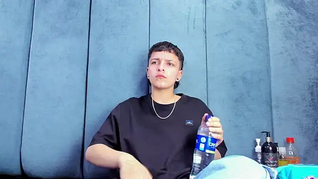 Megan Thompson  online show from February 28, 2:23 am