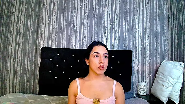 Alicee Moonn online show from March 17, 8:12 pm