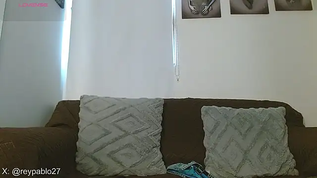 Snapshot of ReyPablo1 chatting on November 26, 9:05 pm ReyPablo1 online show from November 26, 9:05 pm