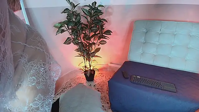 DivaFlamme online show from February 17, 4:53 am