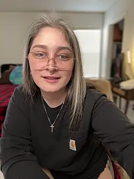 Snapshot of Alix_Valentine chatting on February 5, 5:28 pm Alix Valentine online show from February 5, 5:28 pm