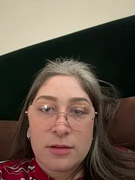 Snapshot of Alix_Valentine chatting on February 15, 7:21 pm Alix Valentine online show from February 15, 7:21 pm