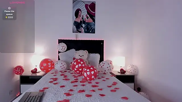 Snapshot of _alana_grey_ chatting on February 13, 3:19 pm alana grey online show from February 13, 3:19 pm