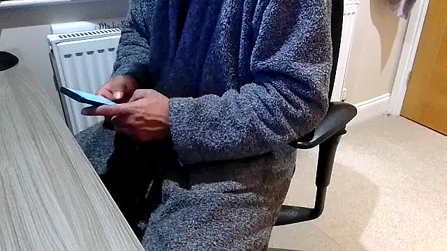 Snapshot of rogamuffin chatting on February 28, 11:06 pm rogamuffin online show from February 28, 11:06 pm