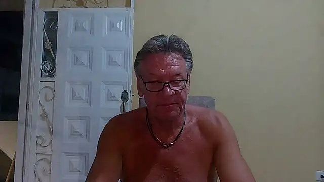 Unique X perience online show from March 18, 12:58 am